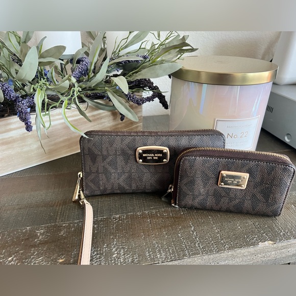 TWO- Michael Kors Large and Small Wallets! - Picture 1 of 16